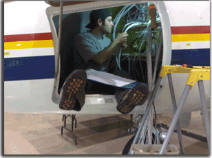 Aircraft Avionics Installations at Maxcraft