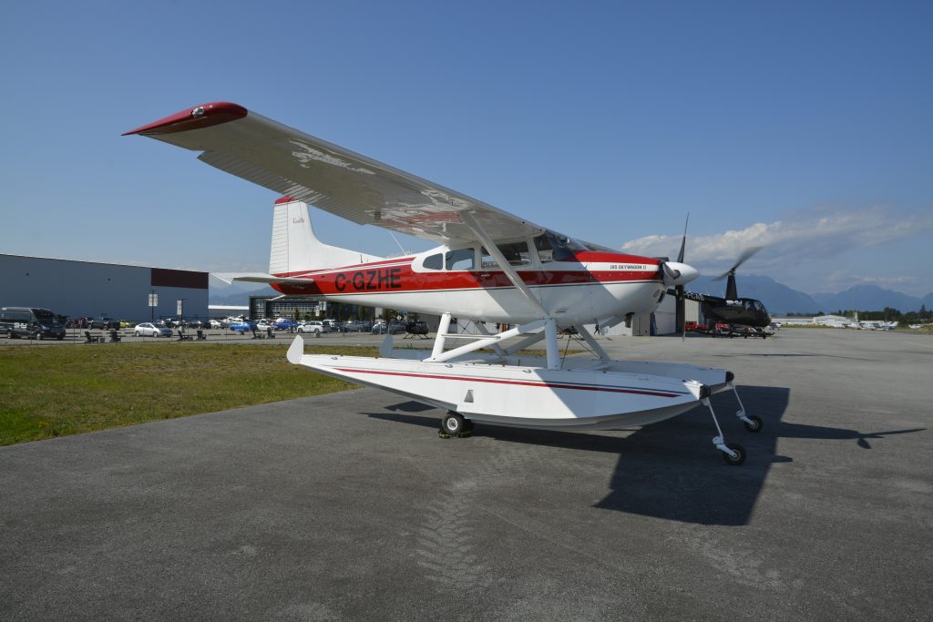 With Paint Matched Amphibious Float, This 185 Will Turn Heads Everywhere it Flies, Whether on Land or Water